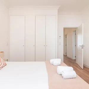 https://guestready-prior-do-crato-guesthouse.hotels-lisbon-portugal.com